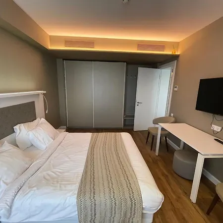 Poseidon Apartments Батуми Экстерьер фото